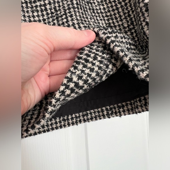 Mini skirt - Picture 3 of 4